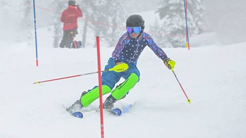 sars racing skier snow kid